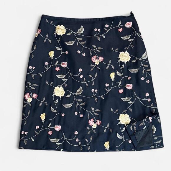 VTG 90s Petite Sophisticate Black Multicolor Floral Embroidered Silk Mini Skirt - Picture 5 of 7